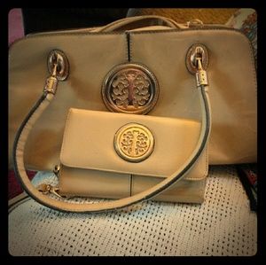 Purse and wristlet set